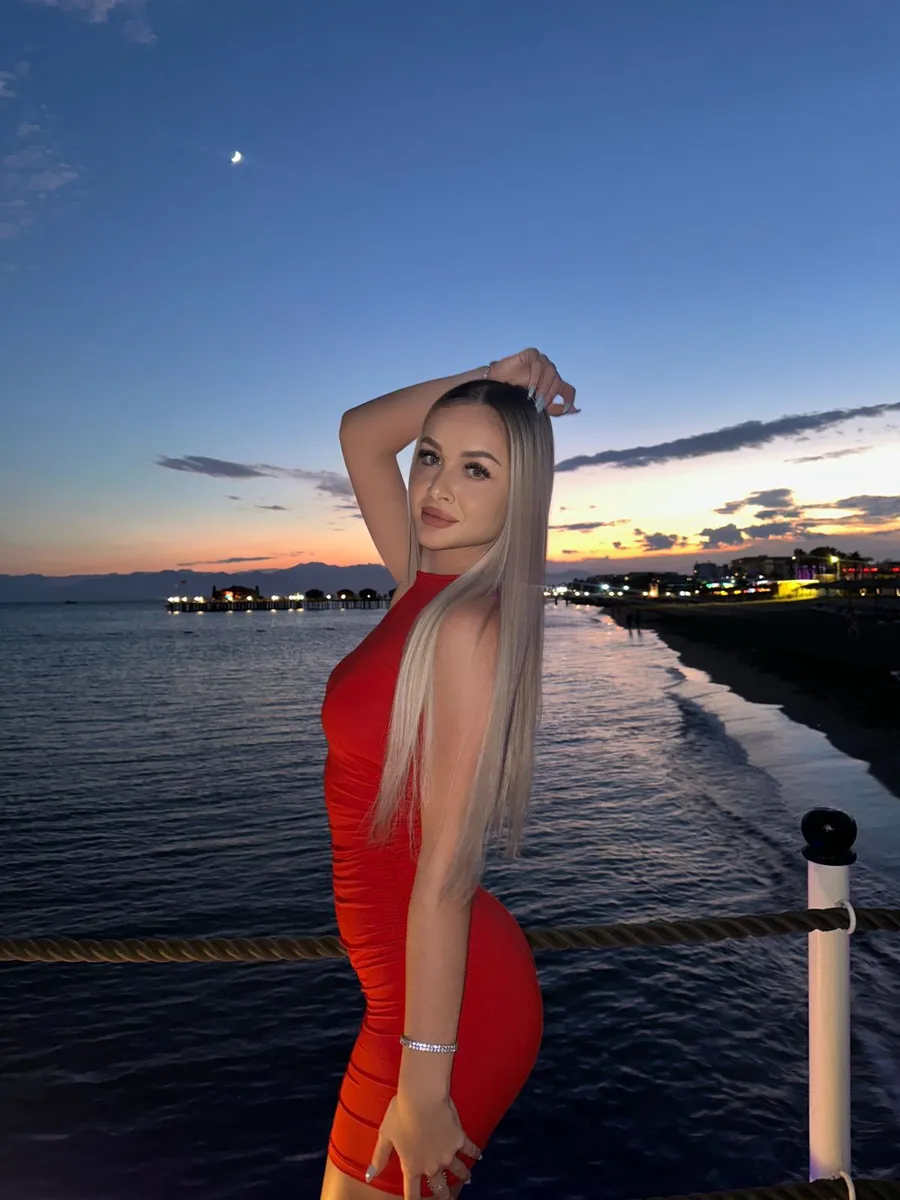 Aleksandra escort in London