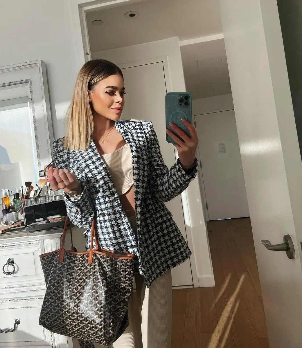 Cara escort in London