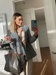 Cara escort in London