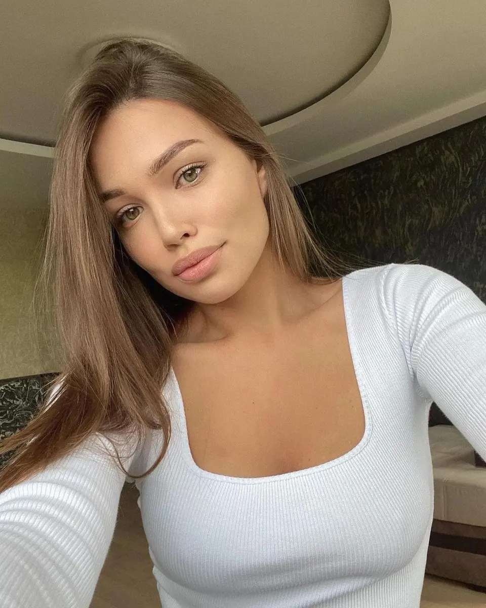 Cora escort in London