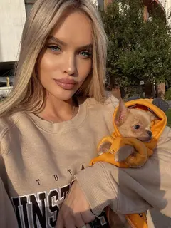 Emma escort in London