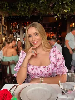 Esme escort in London