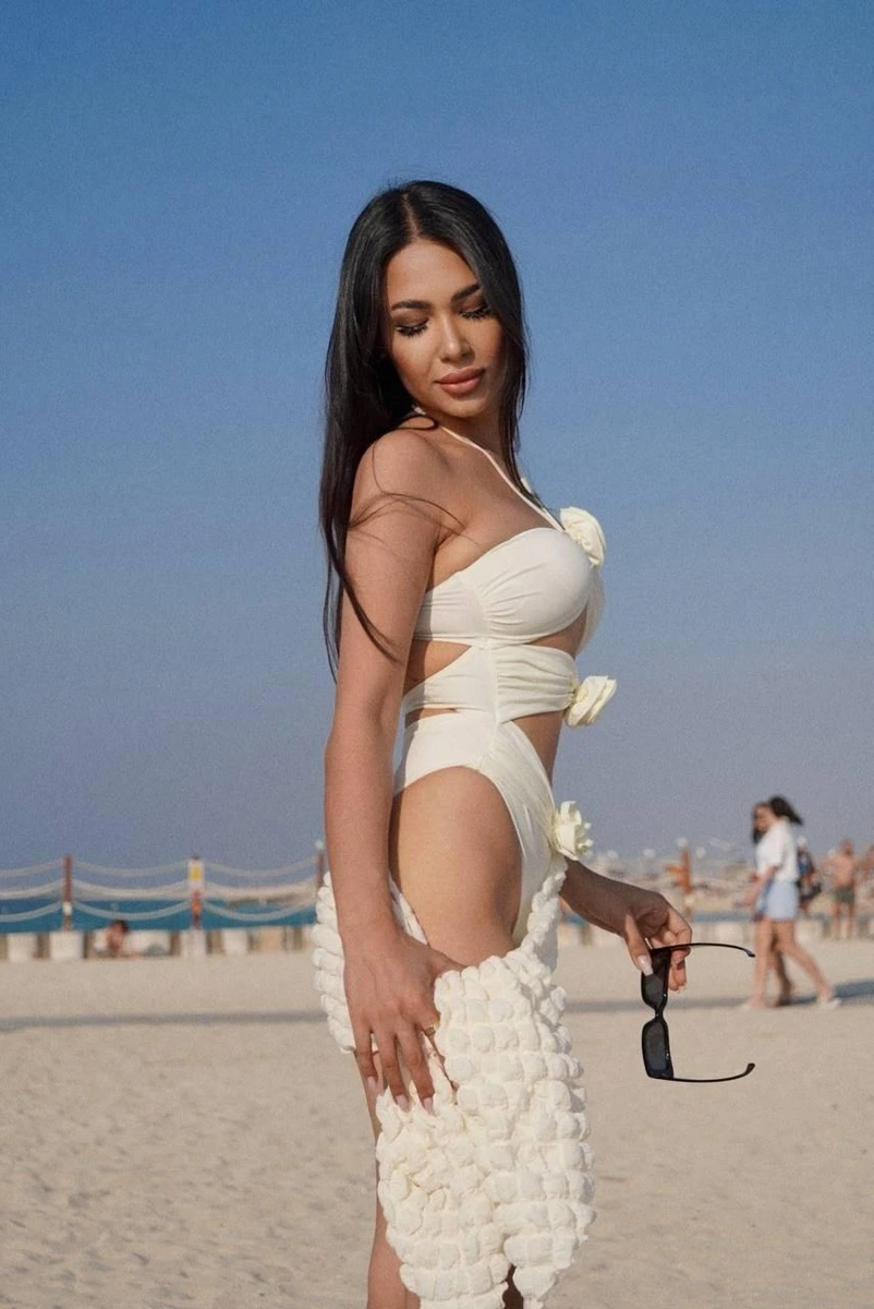 Leila escort in London