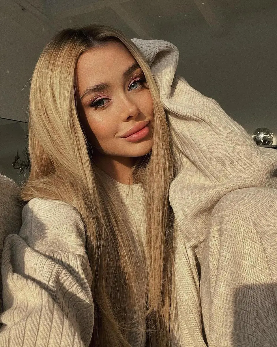 Tegan escort in London